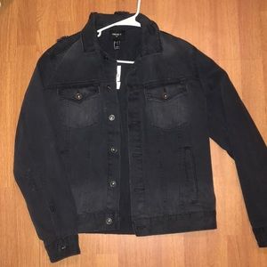 Men’s black distressed jean jacket